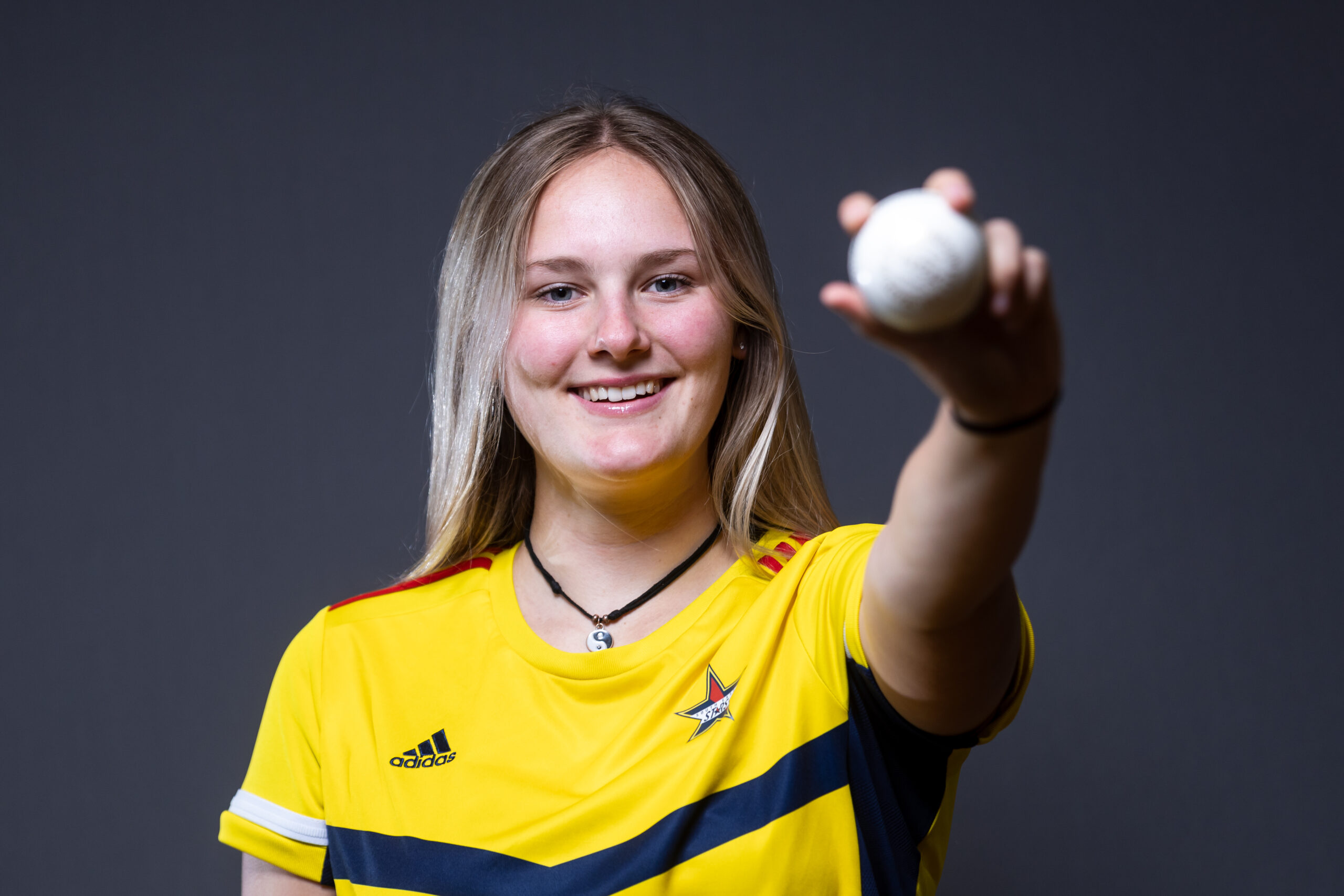 Tilly Corteen-Coleman takes four wickets in a row as Stars win